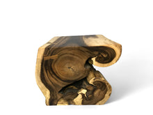 Charger l'image dans la galerie, Console (tronc) en bois de Suar