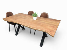 Charger l'image dans la galerie, Table à diner Acacia live edge 47 a 120 pouces