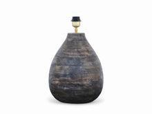 Load image into Gallery viewer, Lamp with lampshade