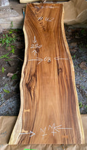Charger l'image dans la galerie, Slab (98") bois de Suar Live Edge