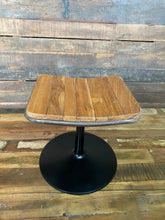 Charger l'image dans la galerie, Tabouret en Teck