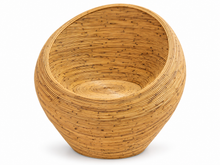 Charger l'image dans la galerie, Fauteuil boule en rotin enroulé en spirale, assise creusée enveloppante