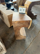 Charger l'image dans la galerie, Console (tronc) en bois de Suar
