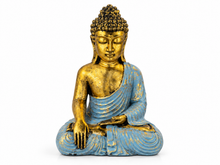 Charger l'image dans la galerie, Statue de Bouddha assis en résine, drapé bleu rehaussé de doré