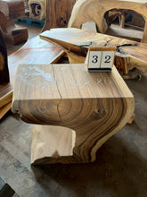 Charger l'image dans la galerie, Console (tronc) en bois de Suar