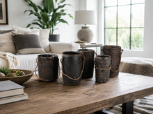 Charger l'image dans la galerie, Vases décoratifs en bois recyclé