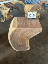 Charger l'image dans la galerie, Console (tronc) en bois de Suar