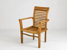 Load image into Gallery viewer, Chaise en bois de teck massif — vue de face