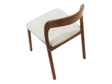 Charger l'image dans la galerie, Chaise beige en bois