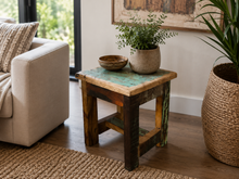 Charger l'image dans la galerie, Petit tabouret Seria en bois recyclé