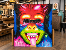 Charger l'image dans la galerie, Toile peinte au couteau, portrait de singe aux couleurs vives, langue sortie