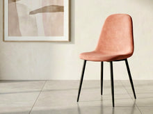 Charger l&#39;image dans la galerie, Chaise &quot;Velours rose&quot;