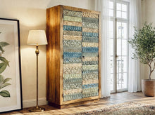 Charger l'image dans la galerie, armoire sculpte