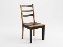 Charger l'image dans la galerie, Chaise en bois de rose