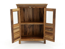 Charger l'image dans la galerie, Cabinet Bikaner en bois recyclé — en contexte