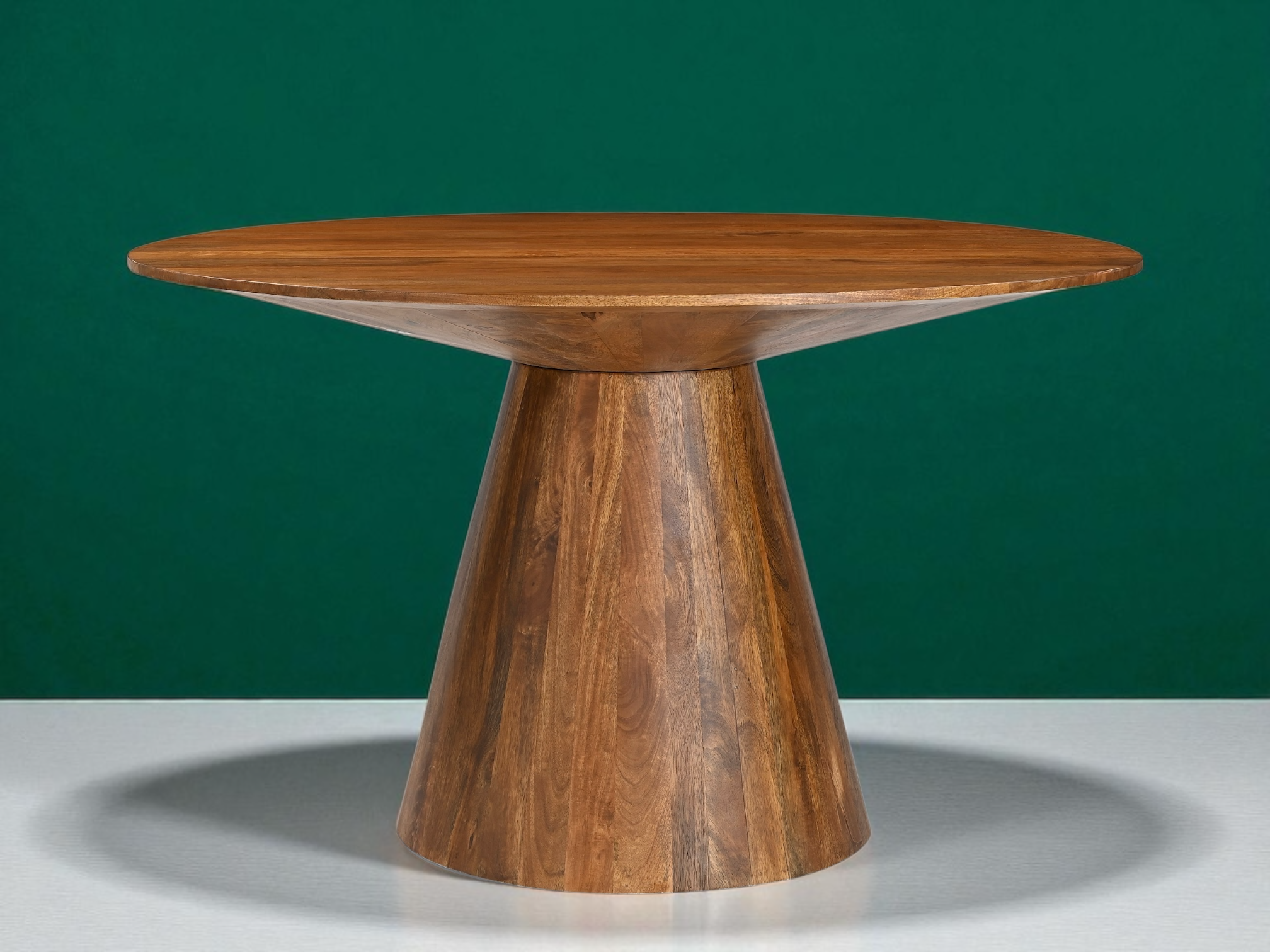 Round rough table