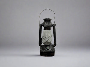 Oil train lamp