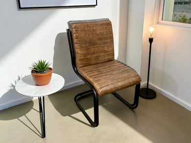 Chaise en cuir