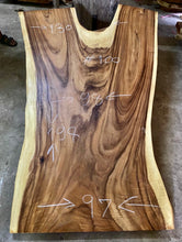 Charger l&#39;image dans la galerie, Slab (80&quot;) bois de Suar Live Edge
