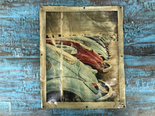 Load image into Gallery viewer, Vintage recycled metal frames