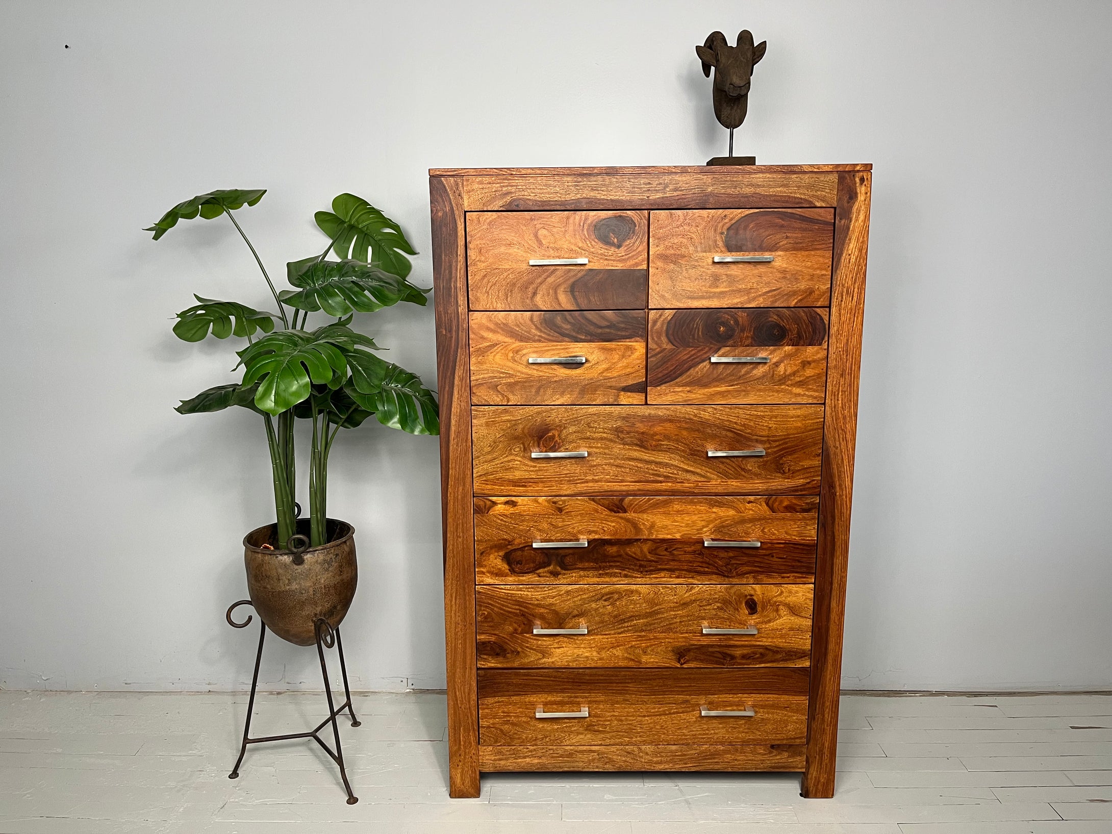 Chest of drawers rosewood