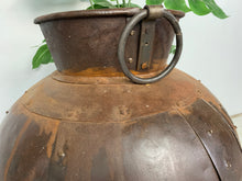 Charger l&#39;image dans la galerie, Vase décoratif en métal