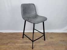 Load image into Gallery viewer, Counter chair